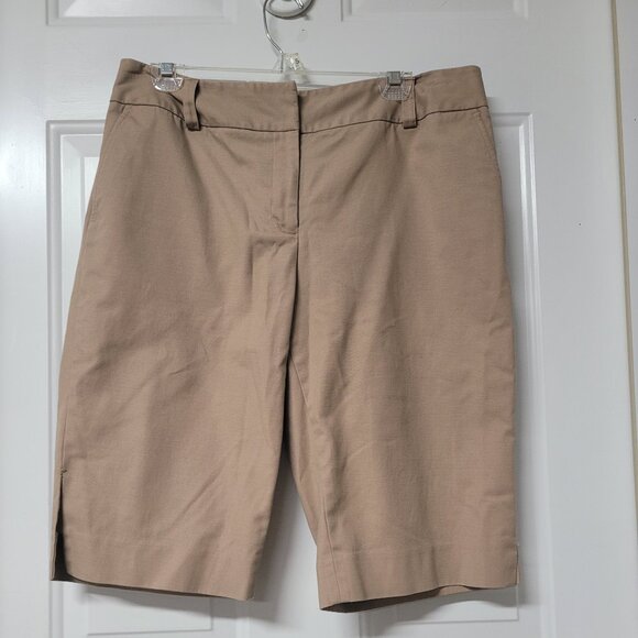 Apt 9 maxwell Bermuda shorts khaki size 14 womens - Picture 1 of 3